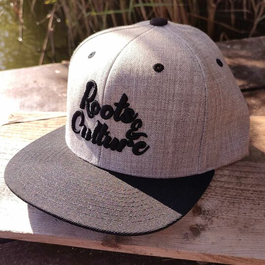 Classic Snapback Cap Roots & Culture  / heather gray & black